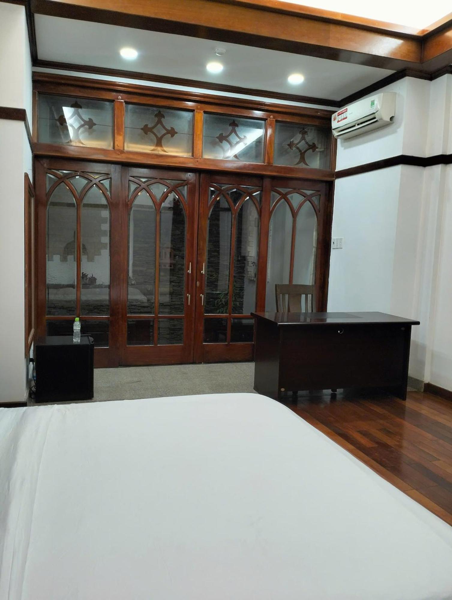 Bros Citihouse Hotel 2*