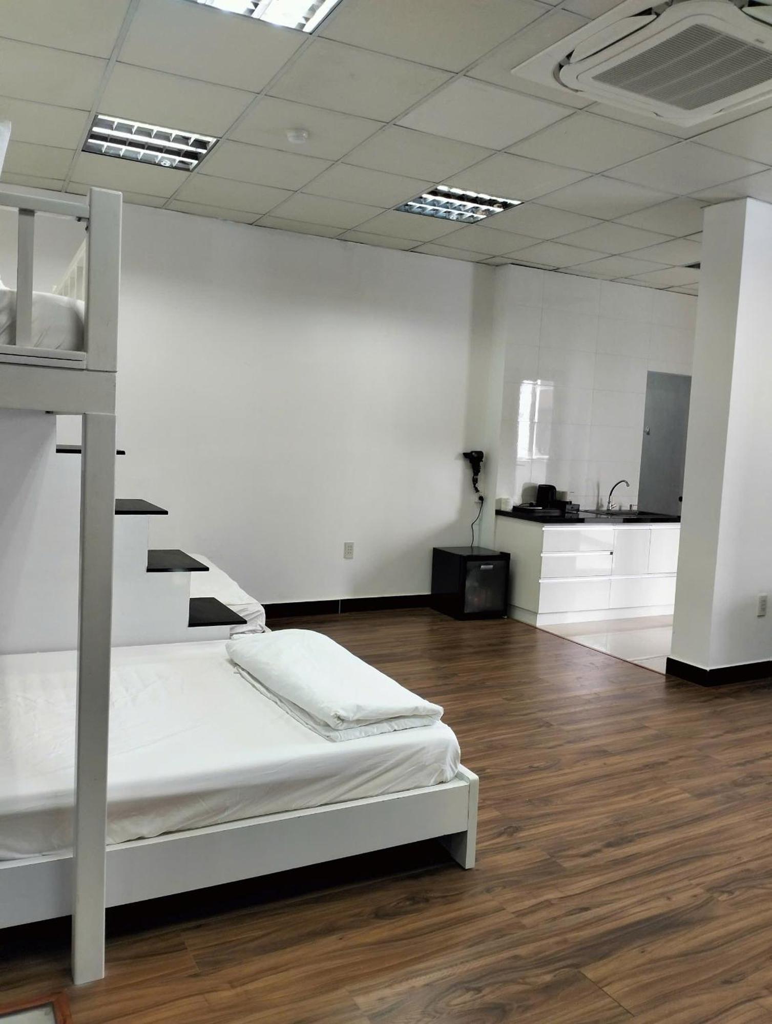 Bros Citihouse Hotel 2*